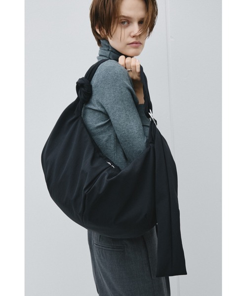 un/neu(アンノイ)の「ムーンナイロン2WAYショルダーバッグ / 撥水機能付き / A4サイズ・14inchPC収納可能(ショルダーバッグ・レディース・アイボリー/ブラック/レッド・FREE)」の18枚目の写真