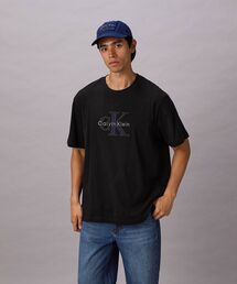 モノグラムロゴ グラフィックTシャツ