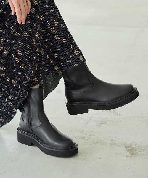 SLOBE IENA(スローブイエナ)の「SLOBE トラックソールブーツ(ブーツ・レディース・ブラック・23cm/23.5cm/24cm/24.5cm)」の6枚目の写真