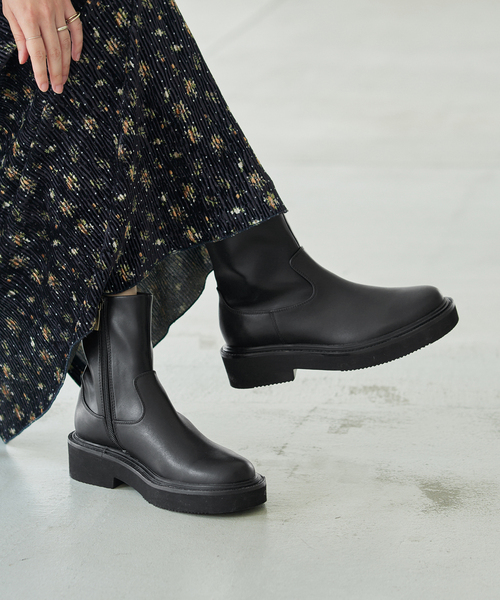 SLOBE IENA(スローブイエナ)の「SLOBE トラックソールブーツ(ブーツ・レディース・ブラック・23cm/23.5cm/24cm/24.5cm)」の7枚目の写真