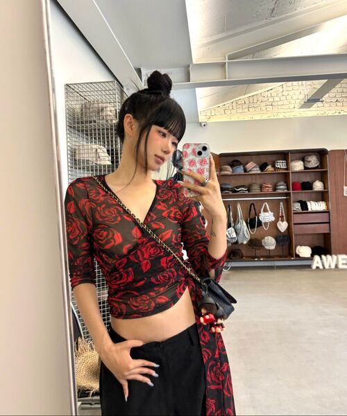 BNFROM（ビーエヌフロム）の「ROSE WRAP SEE-THROUGH SLEEVE（Tシャツ/カットソー・レディース・その他・FREE）」の4枚目の写真