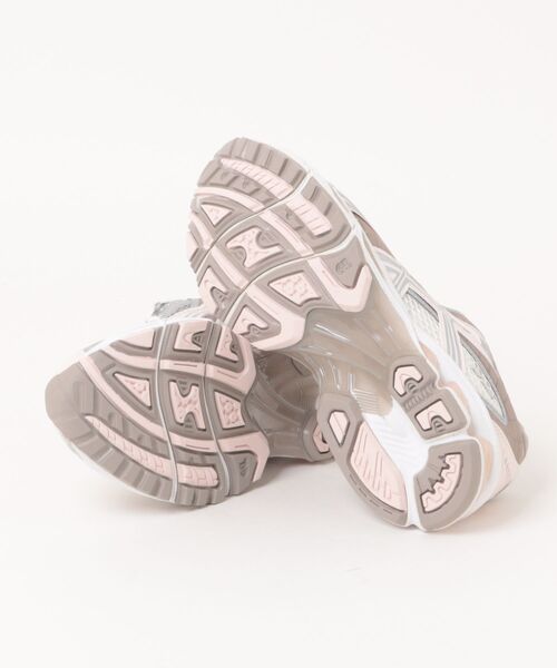 emmi（エミ）の「【ASICS】GEL-NIMBUS 10.1（スニーカー・レディース・ライトピンク・23/24/25/24.5/23.5）」の3枚目の写真