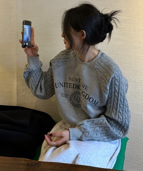 Aelina（エリナ）の「プリント切り替えクルーネックトレーナー（スウェット・レディース・ダークブルー/ライトグレー/ダークグレー・FREE）」の17枚目の写真