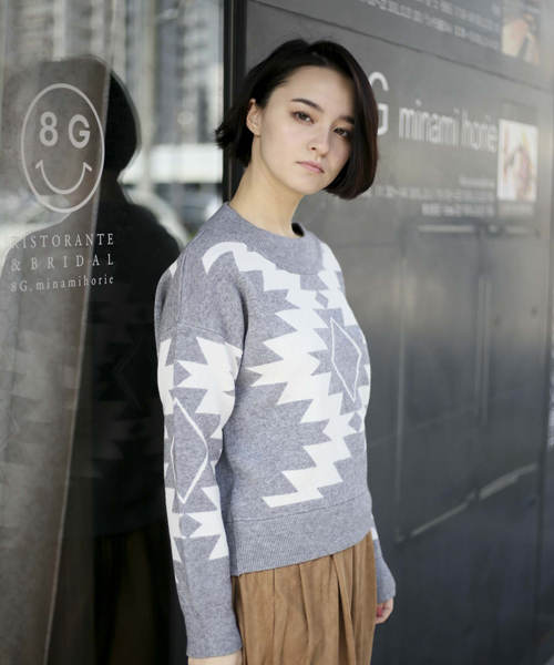 Denime（ドゥニーム）の「ネイティブ柄ジャガードニット（ニット/セーター・レディース・ベージュ/グレー・FREE）」の8枚目の写真