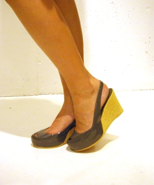 NANO universe（ナノユニバース）の「COCO NATURAL3（レインシューズ・レディース・グレー/ブラウン/ベージュ/ネイビー/ロイヤルブルー/ブロンズ・36/37/38/35）」の2枚目の写真