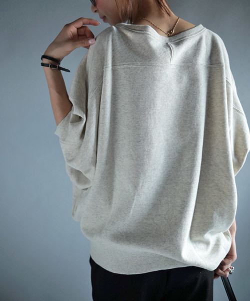 antiqua（アンティカ）の「変形ドルマントップス（スウェット・レディース・ブラック/グレイッシュベージュ・M）」の7枚目の写真