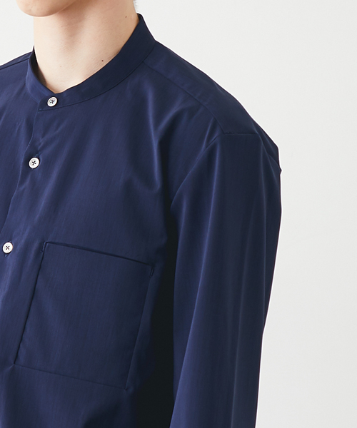 STUDIOUS（ステュディオス）の「リネコ2WAYバンドカラーシャツ（シャツ/ブラウス・メンズ・ネイビー/オレンジ・1/2）」の8枚目の写真