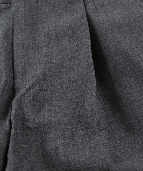 District UNITED ARROWS（ディストリクト ユナイテッドアローズ）の「＜District UNITED ARROWS（ディストリクト ユナイテッドアローズ）＞ トロピカル ウール 1プリーツ パンツ（その他パンツ・メンズ・グレー/ネイビー・48/46/44/52）」の4枚目の写真
