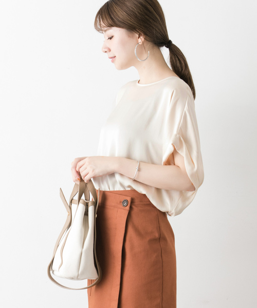 URBAN RESEARCH（アーバンリサーチ）の「ヴィンテージサテンTシャツブラウス（Tシャツ/カットソー・レディース・ブラウン/ホワイト系その他・FREE）」の16枚目の写真