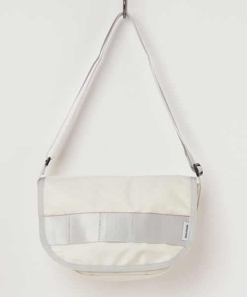 BRIEFING（ブリーフィング）の「JOINT FLAP SHOULDER