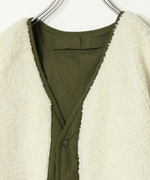 VENCEEXCHANGE（ヴァンスエクスチェンジ）の「ボアリバーシブルコート（ノーカラージャケット・レディース・オフホワイト/オリーブ・MEDIUM/LARGE）」の3枚目の写真