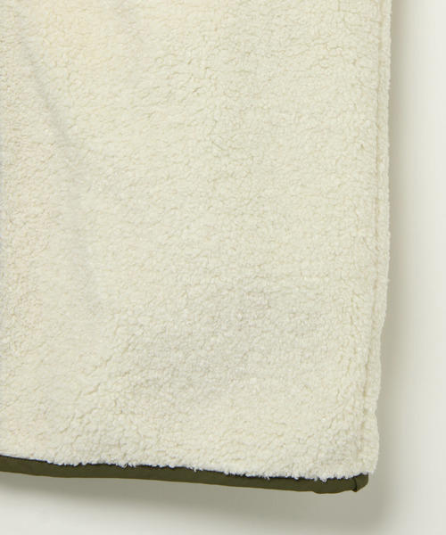 VENCEEXCHANGE（ヴァンスエクスチェンジ）の「ボアリバーシブルコート（ノーカラージャケット・レディース・オフホワイト/オリーブ・MEDIUM/LARGE）」の6枚目の写真