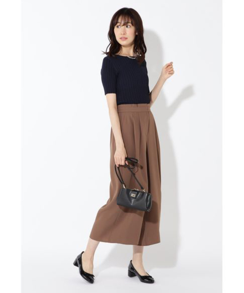 NATURAL BEAUTY BASIC（ナチュラルビューティーベーシック）の「[洗える]バックシャンリブニット（ニット/セーター・レディース・ベージュ/ネイビー/キャメル・MEDIUM）」の12枚目の写真