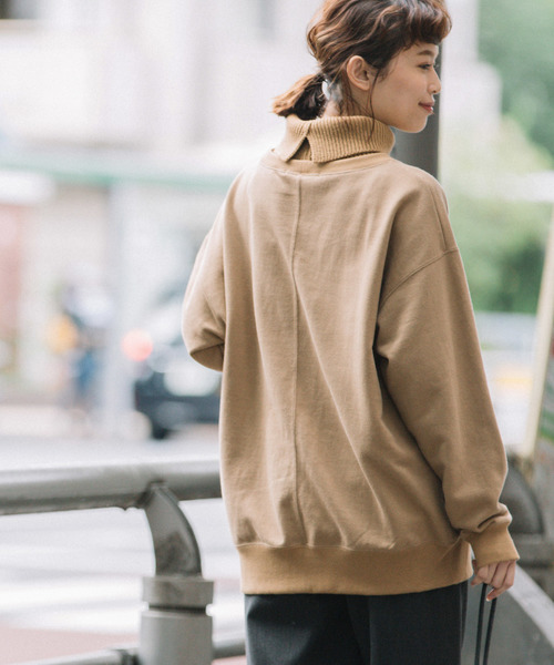 Munich（ミューニック）の「裏毛×ニットリブ　タートルネックスウェットプルオーバー（スウェット・レディース・ブラック/キャメル/ライトベージュ・FREE）」の3枚目の写真