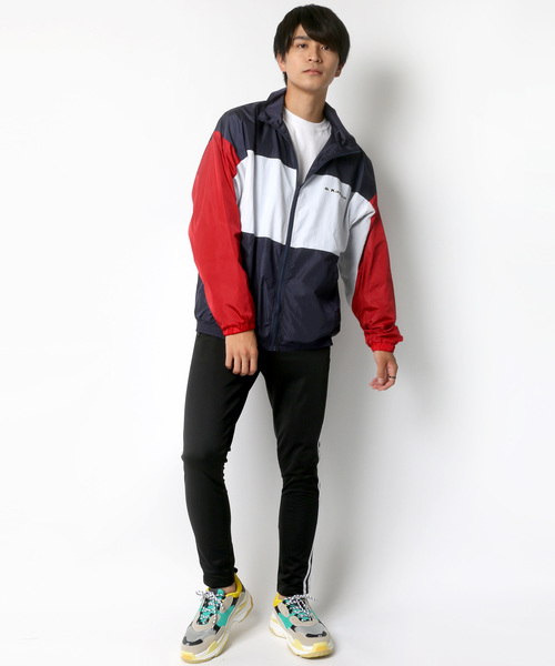Kappa(カッパ)の「Kappa/カッパ オーバーサイズ トラックジャケット/ナイロンジャケット(ナイロンジャケット・メンズ・ブラック/ベージュ/ネイビー/ブラック系その他/ベージュ系その他/ブルー系その他/パープル系その他/パープル/ブラック系その他3/ブラック系その他2・M/L/XL)」の14枚目の写真