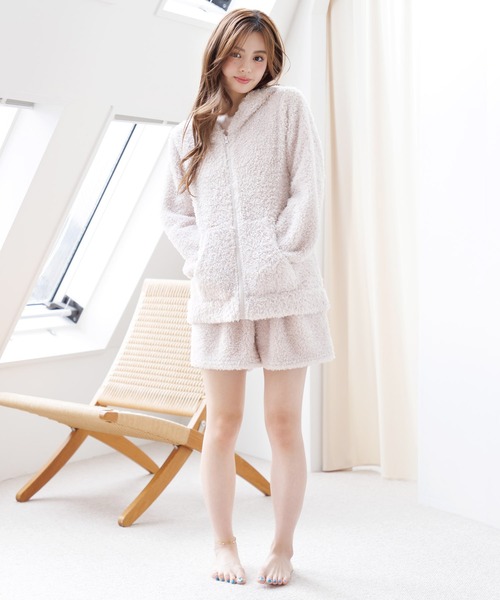 ふわふわマシュマロシャギールームウェア（パーカー＆ショートパンツ