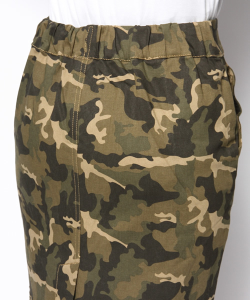 natural couture(ナチュラルクチュール)の「プチプラ迷彩タイトスカート(スカート・レディース・ベージュ/グリーン・MEDIUM/SMALL)」の6枚目の写真
