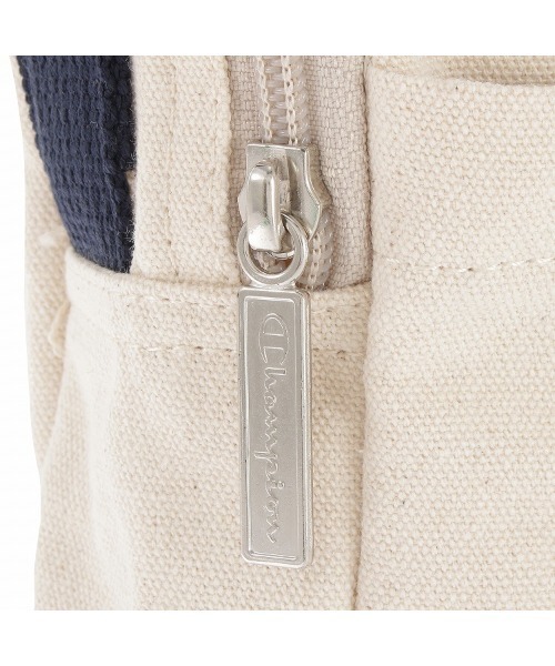 Champion（チャンピオン）の「ヒューイ　ショルダーバッグタテ型　57763（ショルダーバッグ・キッズ・ブラック/アイボリー/ネイビー・FREE）」の5枚目の写真