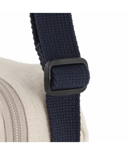 Champion（チャンピオン）の「ヒューイ　ショルダーバッグタテ型　57763（ショルダーバッグ・キッズ・ブラック/アイボリー/ネイビー・FREE）」の4枚目の写真