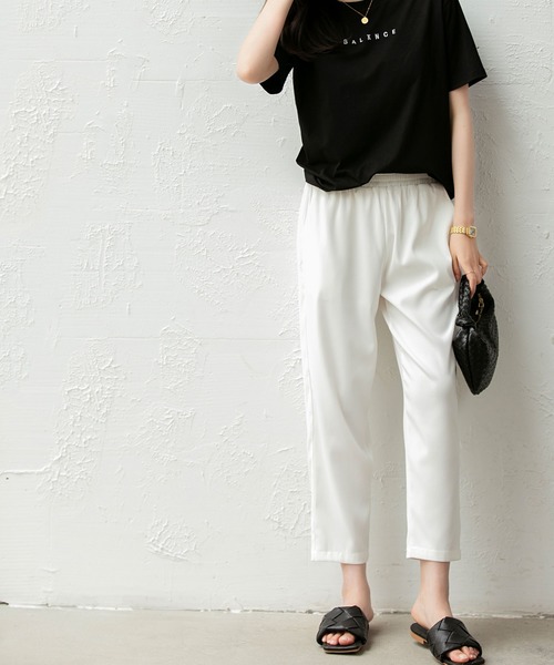 SAISON DE PAPILLON(セゾンドパピヨン)の「ロングシーズン対応クロップドパンツ(その他パンツ・レディース・ホワイト/ブラック/ブルー/グリーン/アイボリー/コーラル/ラベンダー/ベージュ/ライトグレー/ブルーグレー・S/M/L/XL)」の2枚目の写真