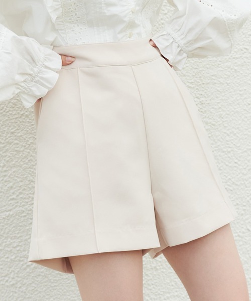 one after another NICE CLAUP(ワンアフターアナザーナイスクラップ)の「シンプルショートパンツ(その他パンツ・レディース・ブラック/ブラウン/アイボリー・FREE)」の2枚目の写真