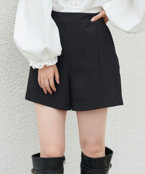 one after another NICE CLAUP(ワンアフターアナザーナイスクラップ)の「シンプルショートパンツ(その他パンツ・レディース・ブラック/ブラウン/アイボリー・FREE)」の3枚目の写真