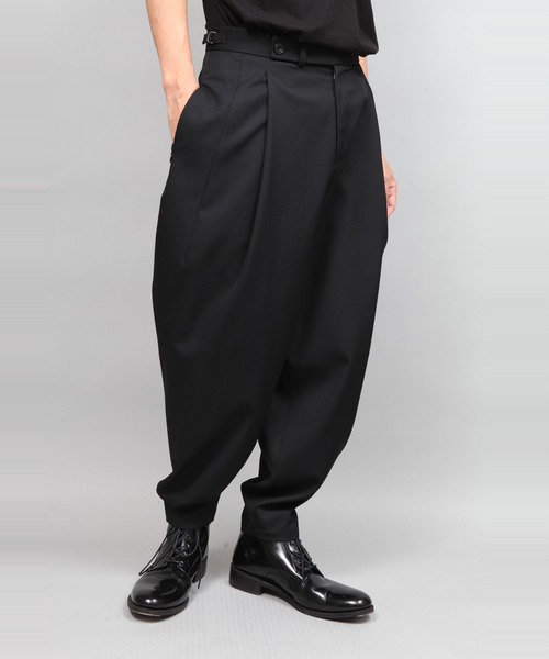 新品　ato アトウ　ツータックテーパードパンツ　サイズ48 ato（アトウ）の「2TACK TAPERD PANTS（その他パンツ）」 - WEAR