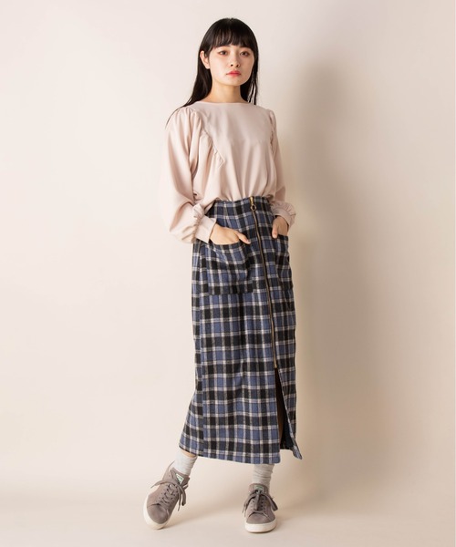 Mysa&Liina（ミーサリーナ）の「フロントZIPスリット入りペンシルスカート（スカート・レディース・ベージュ/ネイビー/ブルー/アイボリー/サンドベージュ・M）」の10枚目の写真