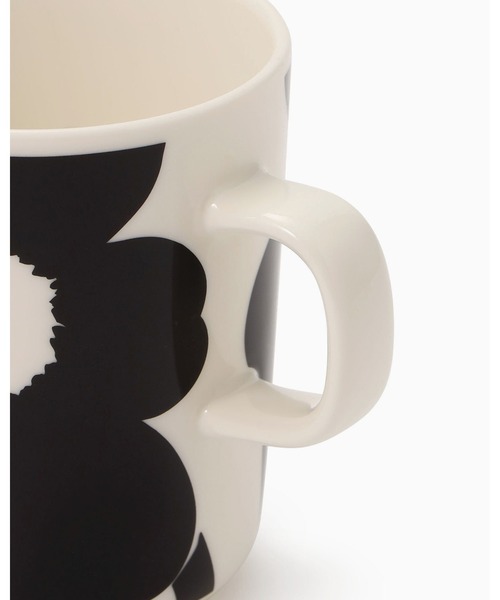 marimekko(マリメッコ)の「Unikko / Mug 2,5dl(グラス/マグカップ/タンブラー・レディース・ブラック/ブラウン/オレンジ/ライトブルー・FREE)」の9枚目の写真