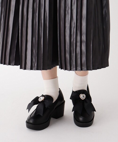cs T&P(シーエスティーアンドピー)の「リボン付きローファー(パンプス・レディース・ブラック/ブラック系1・S/M/L/LL)」の3枚目の写真