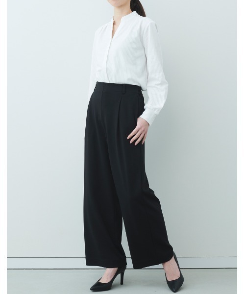 IEDIT（イディット）の「ＩＥＤＩＴ　きちんとシャツ見え　伸びやかで美しい吸汗速乾カットソーシャツブラウス（シャツ/ブラウス・レディース・ホワイト/ベージュ/ブルー・MEDIUM/LARGE/X-LARGE/XX-LARGE/SMALL/XXX-LARGE）」の4枚目の写真