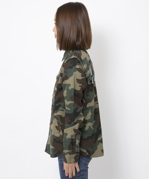 X-girl（エックスガール）の「【mini4月号掲載】MILITARY SHIRT（シャツ/ブラウス・レディース・カモフラージュ/オリーブ/ネイビー・1/2）」の7枚目の写真