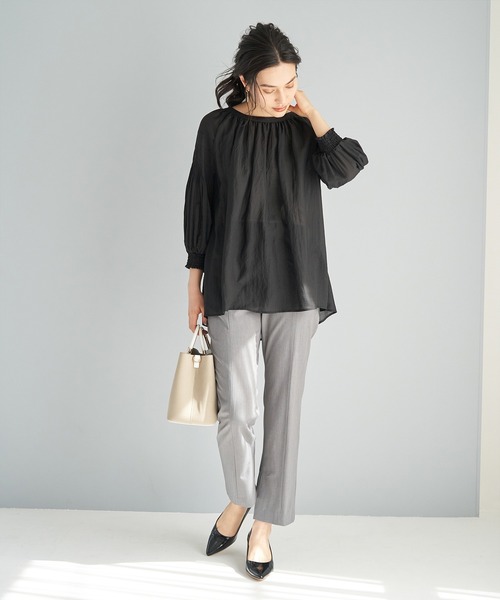 ROPE' PICNIC（ロペピクニック）の「【emur】袖プリーツシアーブラウス（シャツ/ブラウス・レディース・ブラック/オフホワイト/ライトグリーン・38）」の19枚目の写真