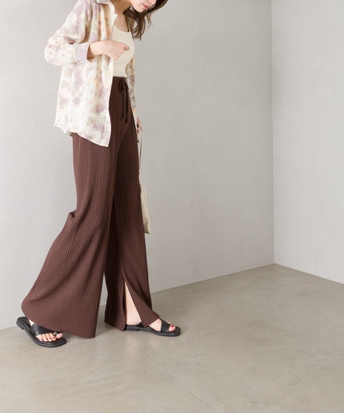 SpRay（スプレイ）の「スリット入プリーツワイドパンツ（その他パンツ・レディース・チャコールグレー/ブラック/ベージュ/ブラウン/アイボリー・FREE）」の10枚目の写真