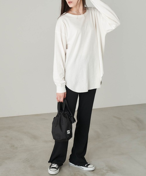 anown(アノン)の「【上下セット】2wayビッグ長袖Tシャツ×ストレートフレアリブパンツ<セットアップ>(その他パンツ・レディース・ホワイト系その他/ブラック系その他/ブラウン系その他/ベージュ系その他/ブルー系その他/ホワイト系その他2/ホワイト系その他3/ホワイト系その他4/ホワイト系その他5/ブラック系その他2/ブラック系その他3/ブラック系その他4/ブラック系その他5/ブラウン系その他2/ブラウン系その他3/ブラウン系その他4/ブラウン系その他5/ベージュ系その他2/ベージュ系その他3/ベージュ系その他4/ベージュ系その他5/ブルー系その他2/ブルー系その他3/ブルー系その他4/ブルー系その他5・FREE)」の2枚目の写真