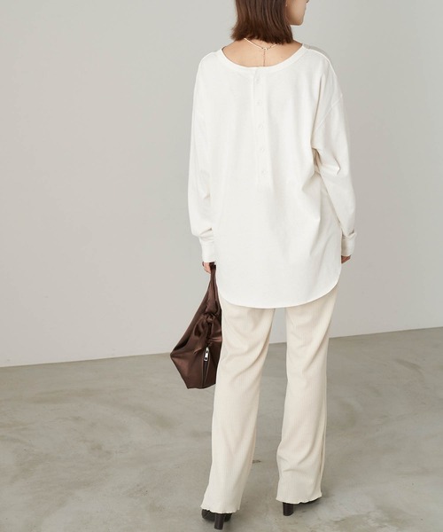anown(アノン)の「【上下セット】2wayビッグ長袖Tシャツ×ストレートフレアリブパンツ<セットアップ>(その他パンツ・レディース・ホワイト系その他/ブラック系その他/ブラウン系その他/ベージュ系その他/ブルー系その他/ホワイト系その他2/ホワイト系その他3/ホワイト系その他4/ホワイト系その他5/ブラック系その他2/ブラック系その他3/ブラック系その他4/ブラック系その他5/ブラウン系その他2/ブラウン系その他3/ブラウン系その他4/ブラウン系その他5/ベージュ系その他2/ベージュ系その他3/ベージュ系その他4/ベージュ系その他5/ブルー系その他2/ブルー系その他3/ブルー系その他4/ブルー系その他5・FREE)」の6枚目の写真