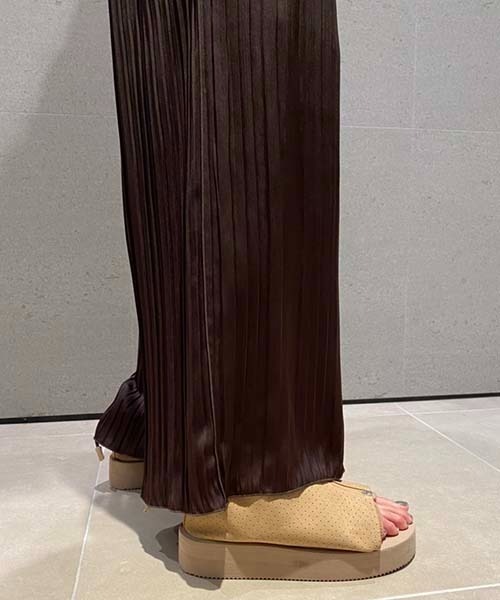 suicoke（スイコック）の「【SUICOKE】EVO－abEM/emmi（サンダル・レディース・ベージュ・25/23/24）」の10枚目の写真