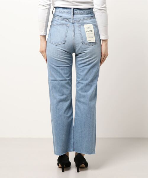 LOWRYS FARM(ローリーズファーム)の「CONE/ストレートパンツ 948666(デニムパンツ・レディース・ブルー/ライトブルー・SMALL/MEDIUM/LARGE)」の3枚目の写真