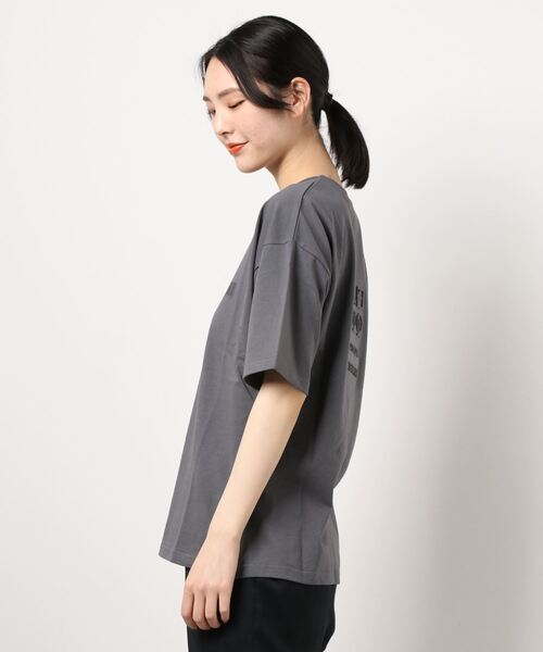 Doux archives（ドゥアルシーヴ）の「エンボスＴシャツ（Tシャツ/カットソー・レディース・チャコールグレー/オフホワイト/カーキ・FREE）」の7枚目の写真
