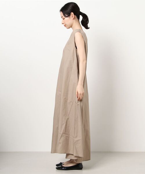 KOBE LETTUCE（コウベレタス）の「前後2WAYスリーブレスAラインワンピース（ワンピース・レディース・ブラック/ベージュ/カーキ/ブルー・FREE）」の10枚目の写真
