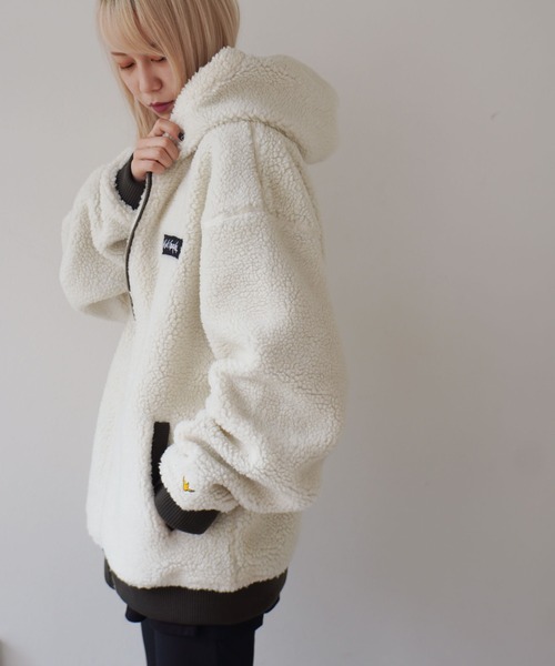 Mark Gonzales(マーク・ゴンザレス)の「< 当店限定・別注アイテム > 【 Mark Gonzales / マークゴンザレス 】 刺繍 ボアフリース フードパーカー(その他アウター・メンズ・ブラック/ベージュ/オフホワイト・M/L/XL)」の5枚目の写真