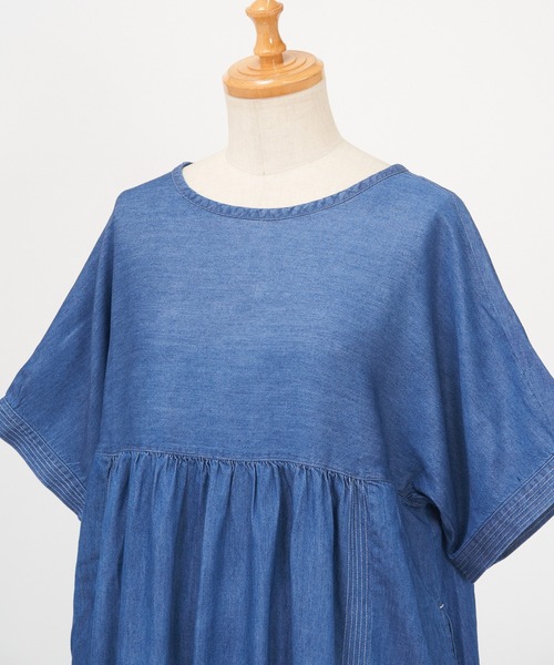 AS KNOW AS de base(アズノゥアズドゥバズ)の「レーヨンデニムギャザワンピース(ワンピース・レディース・ブルー/ワンウォッシュ・FREE)」の3枚目の写真