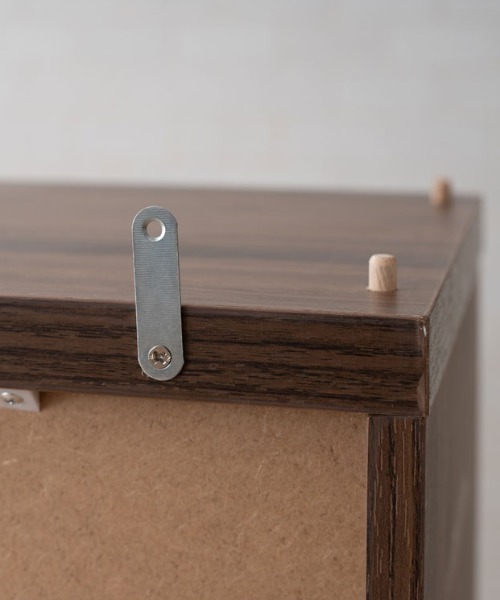 東京家具（トウキョウカグ）の「コンセントまわりをキレイにする収納ラック 2ドア（収納グッズ・レディース・ブラウン系その他/ベージュ系その他・FREE）」の4枚目の写真