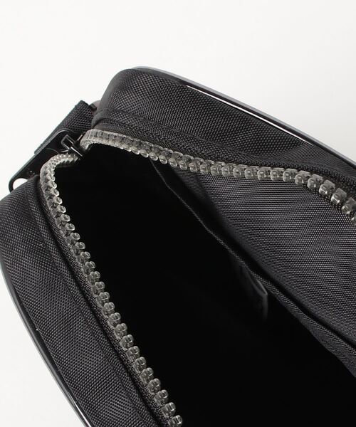 X-girl（エックスガール）の「OVAL LOGO SHOULDER BAG（ショルダーバッグ・レディース・ベージュ/ホワイト/ブラック・ONE SIZE）」の18枚目の写真