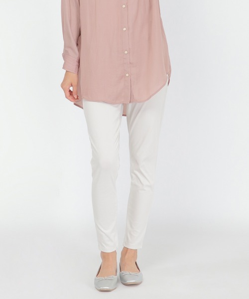 ikka（イッカ）の「yogaretch スキニーパンツ（その他パンツ・レディース・チャコールグレー/ブラック/オフホワイト/キャメル・S/M/L）」の2枚目の写真