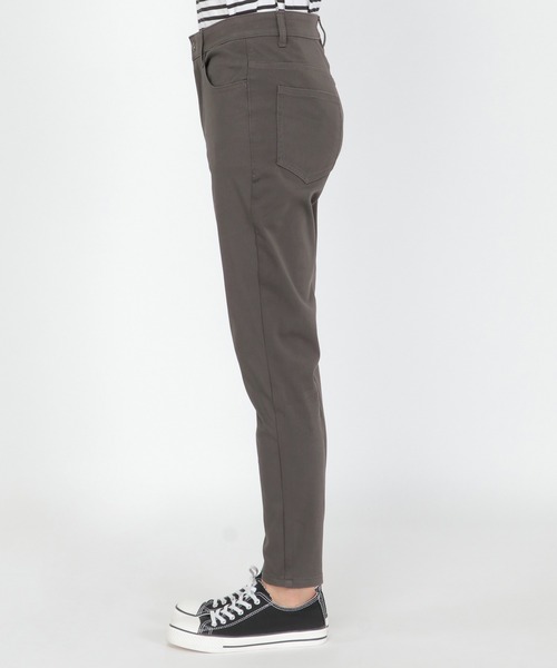 ikka（イッカ）の「yogaretch スキニーパンツ（その他パンツ・レディース・チャコールグレー/ブラック/オフホワイト/キャメル・S/M/L）」の5枚目の写真