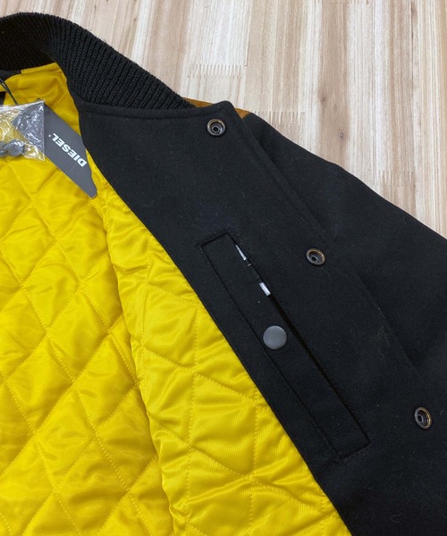 DIESEL（ディーゼル）の「レザー切替ウールファブリックボンバージャケット「W-KISLOV」（スタジャン・メンズ・ブラック・L）」の10枚目の写真