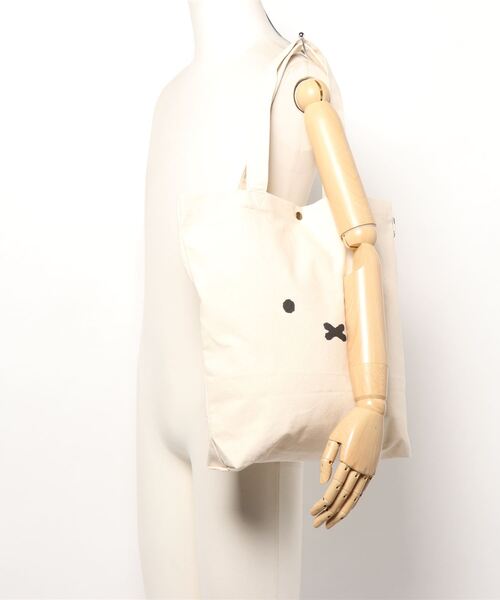Miffy（ ミッフィー）の「(EL)【ミッフィー】フェイス プリント トートバッグ（トートバッグ・レディース・ナチュラル/ブラック/アイボリー系1/アイボリー系2/ブラウン系1・ONE SIZE）」の14枚目の写真