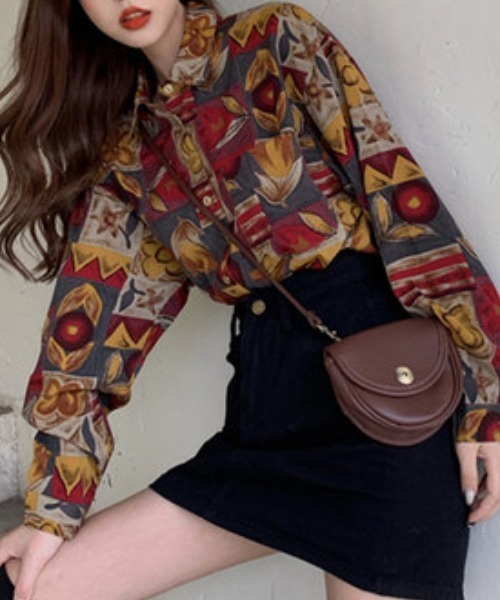 KOR（ケーオーアール）の「レトロ 花柄 総柄  オーバーサイズ長袖シャツ（シャツ/ブラウス・レディース・レッド・S/M/L/XL）」の5枚目の写真