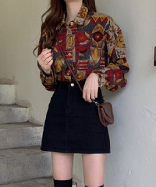 KOR（ケーオーアール）の「レトロ 花柄 総柄  オーバーサイズ長袖シャツ（シャツ/ブラウス・レディース・レッド・S/M/L/XL）」の6枚目の写真